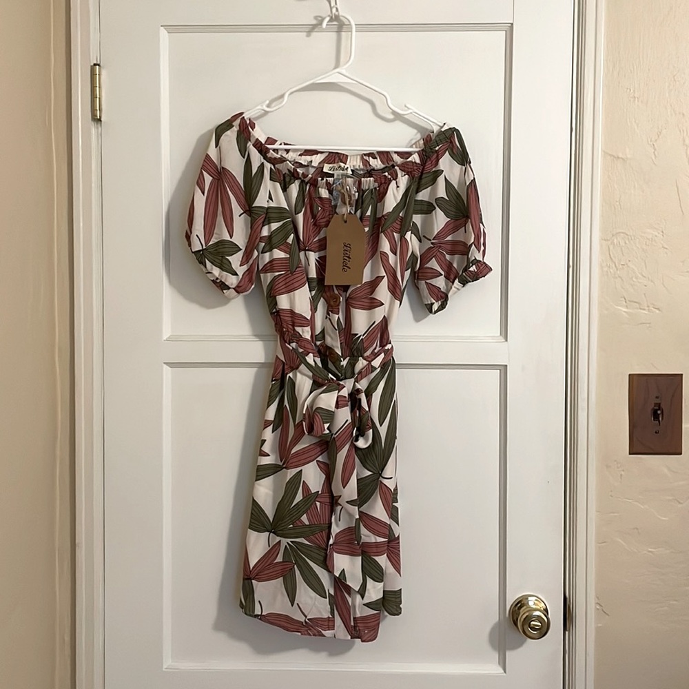 Listicle off the shoulder dress